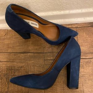 Steve Madden Blue suede heels